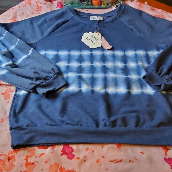 Sweatshirt - Picture 1 of 2